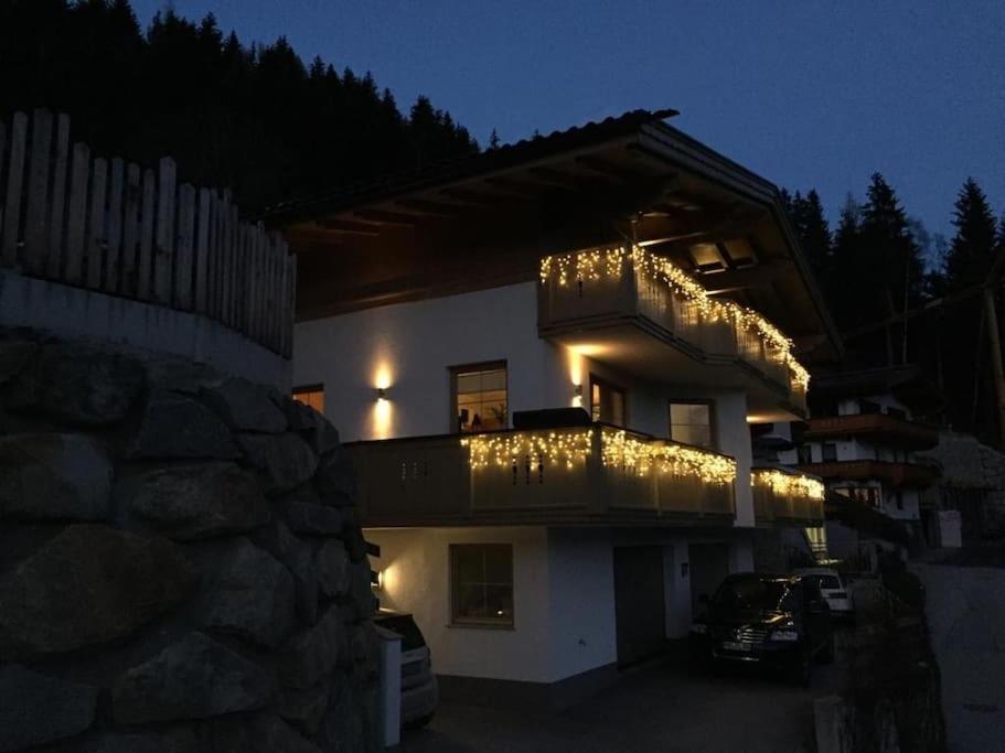 Ferienhaus Zillertal Panorama Blick Balkon Sauna Zellberg Ngoại thất bức ảnh