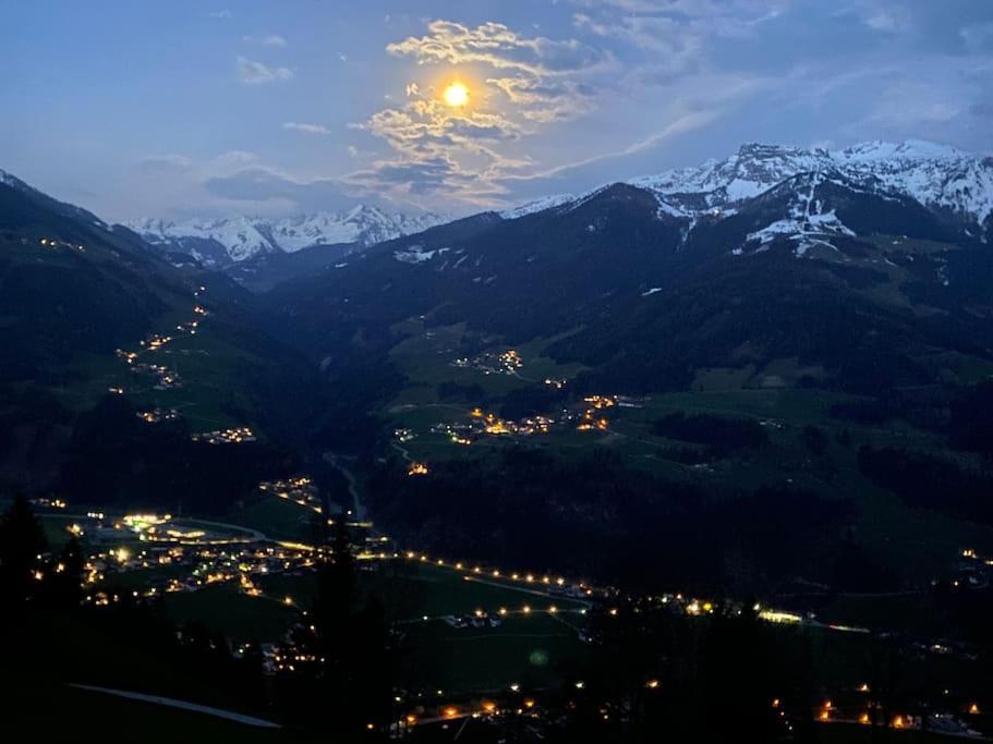 Ferienhaus Zillertal Panorama Blick Balkon Sauna Zellberg Ngoại thất bức ảnh