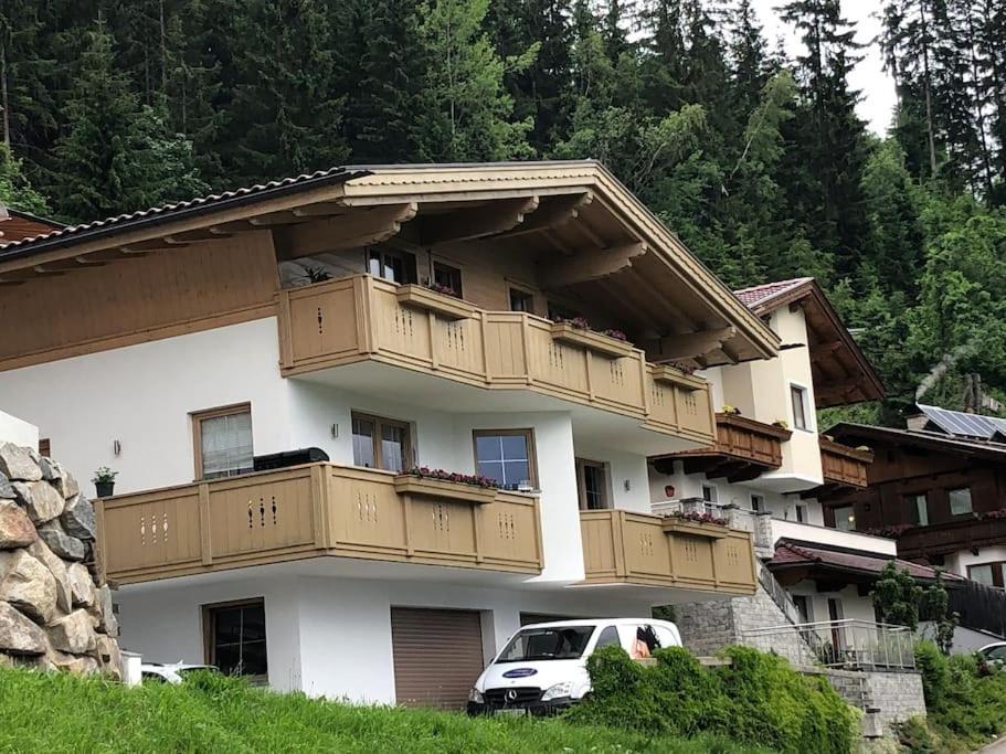 Ferienhaus Zillertal Panorama Blick Balkon Sauna Zellberg Ngoại thất bức ảnh
